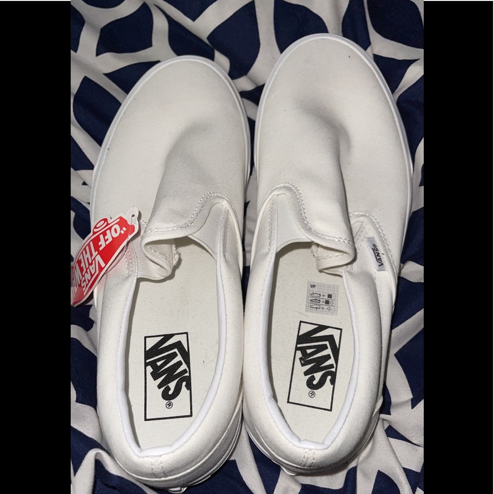 BRAND NEW W TAGS SIZE 10 White Vans